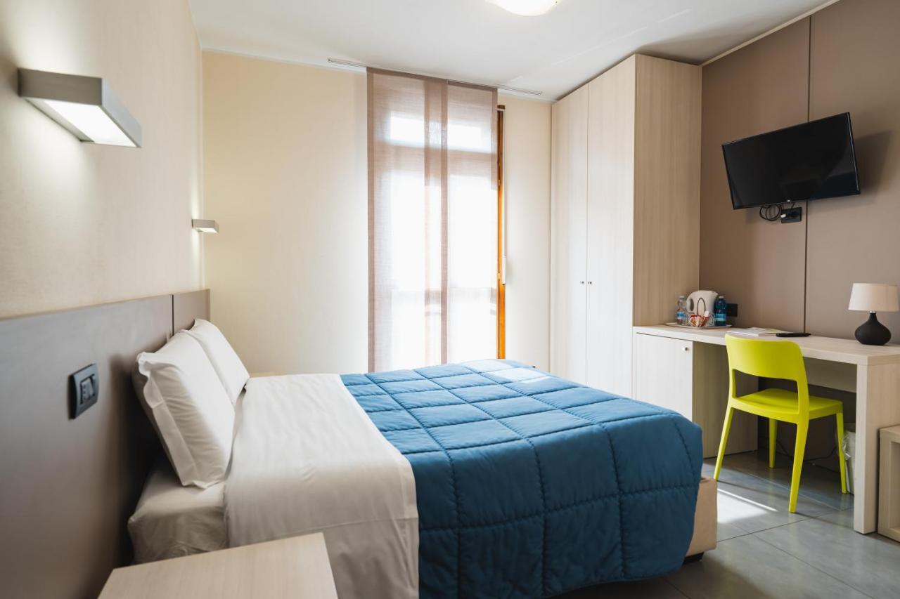 Parini Hotel Bosisio Parini Luaran gambar
