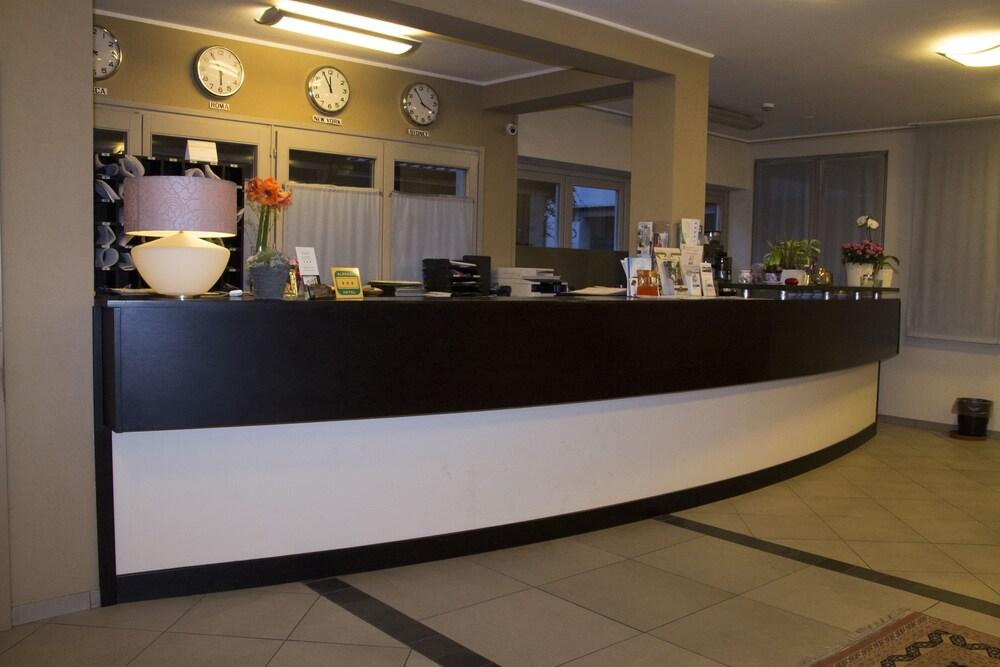 Parini Hotel Bosisio Parini Luaran gambar
