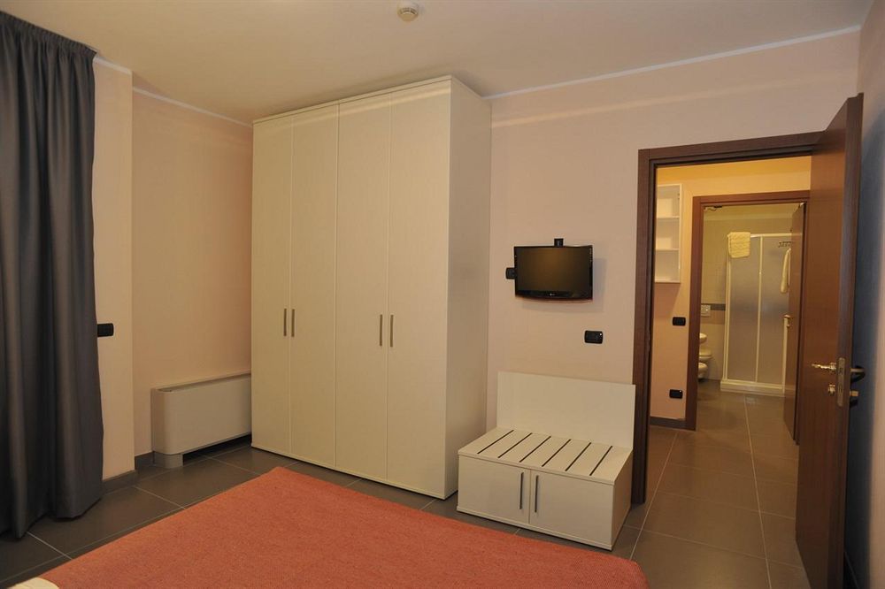 Parini Hotel Bosisio Parini Luaran gambar