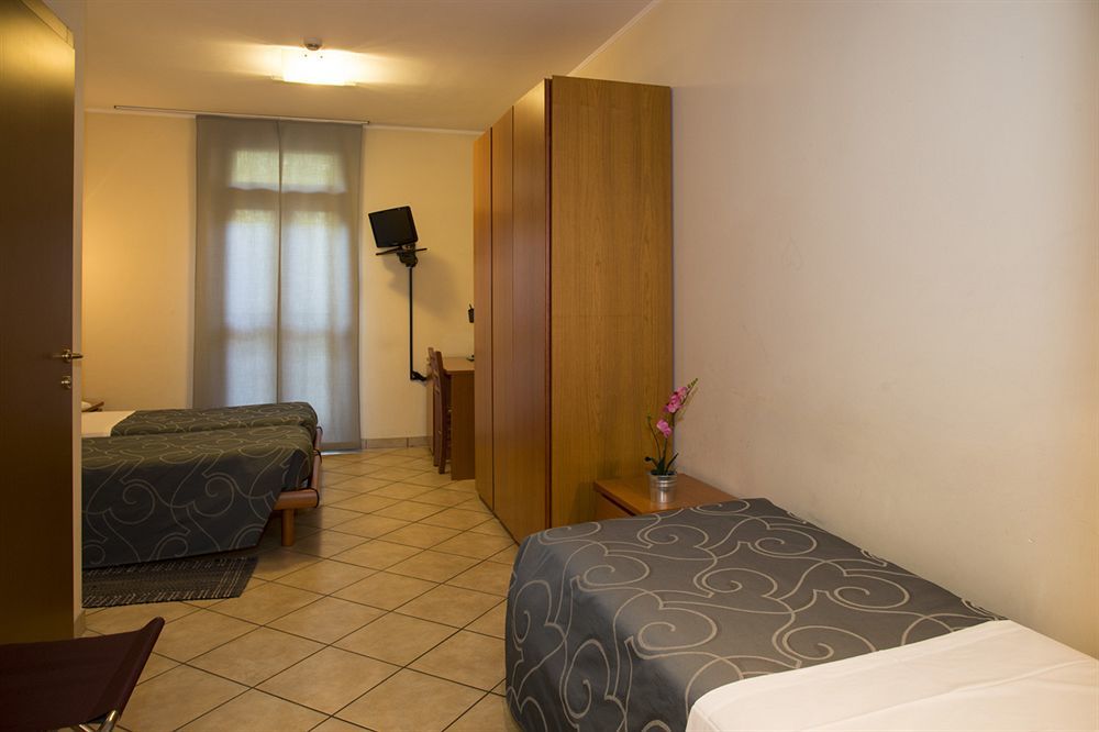 Parini Hotel Bosisio Parini Luaran gambar